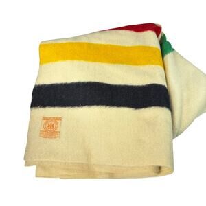 VTG Hudson Bay Co. 4 point wool blanket. 84 x 70. Orange tag. cream with stripes